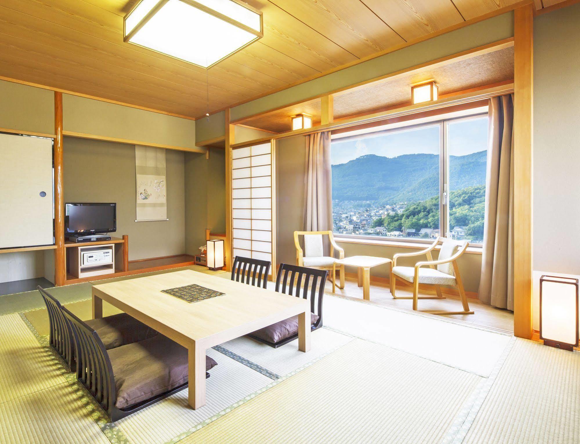 Kofu Kinenbi Hotel Exterior photo